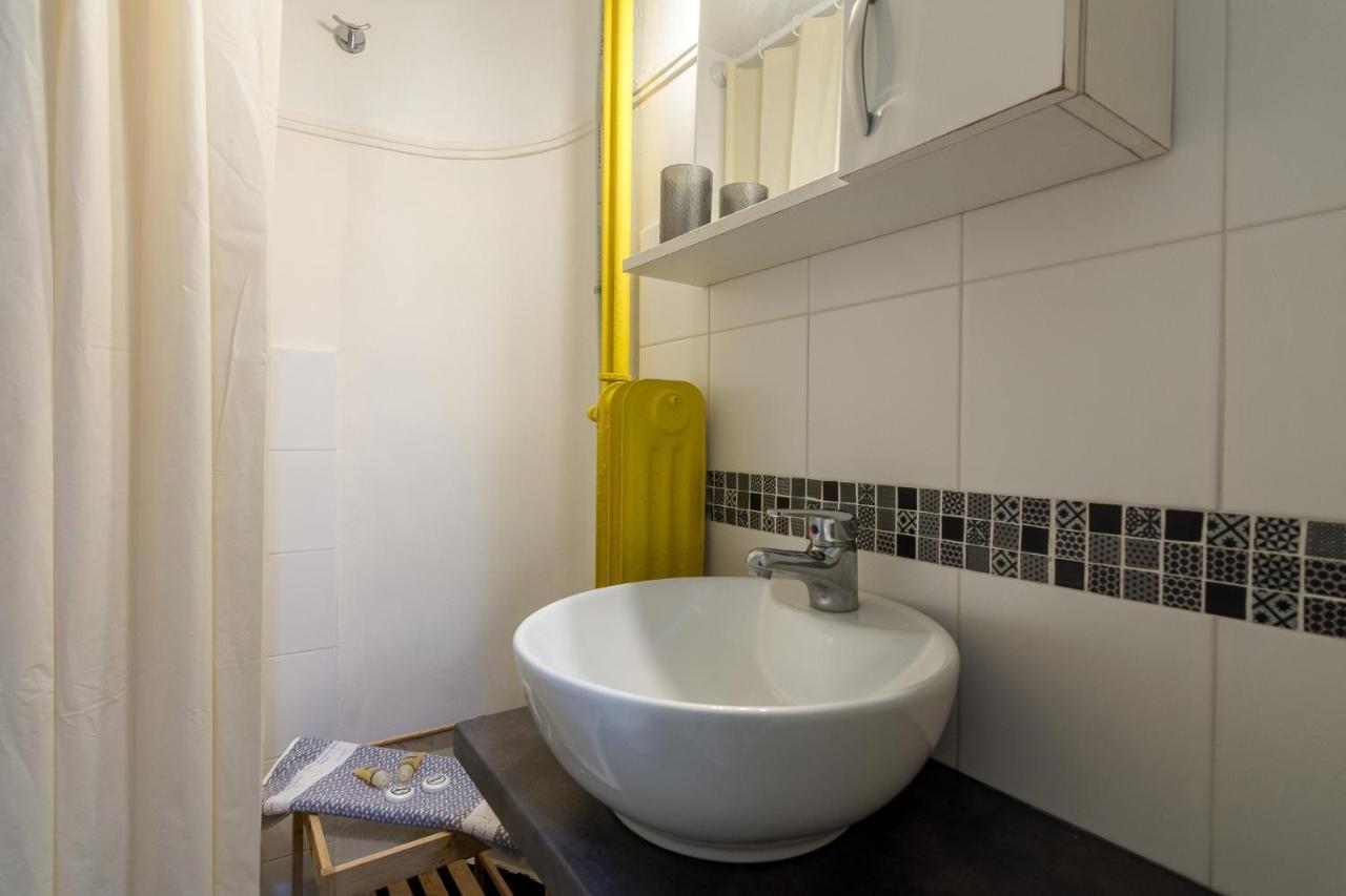 Spacious Apartment For Two People Athens Ngoại thất bức ảnh